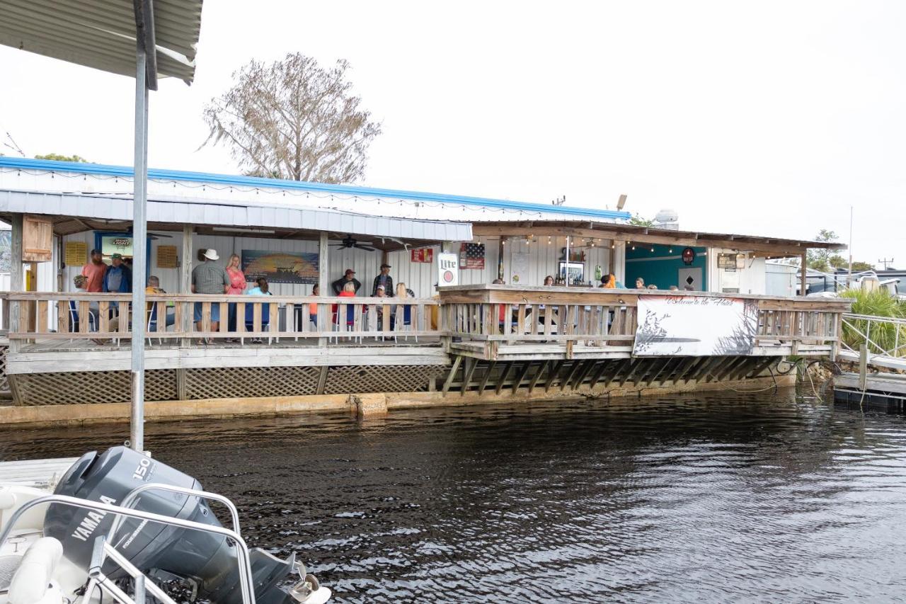 Steinhatchee River Inn And Marina Extérieur photo