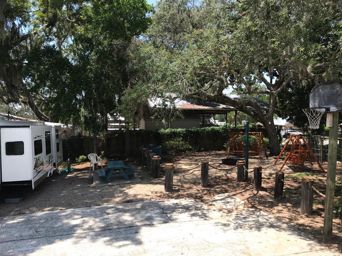 Steinhatchee River Inn And Marina Extérieur photo